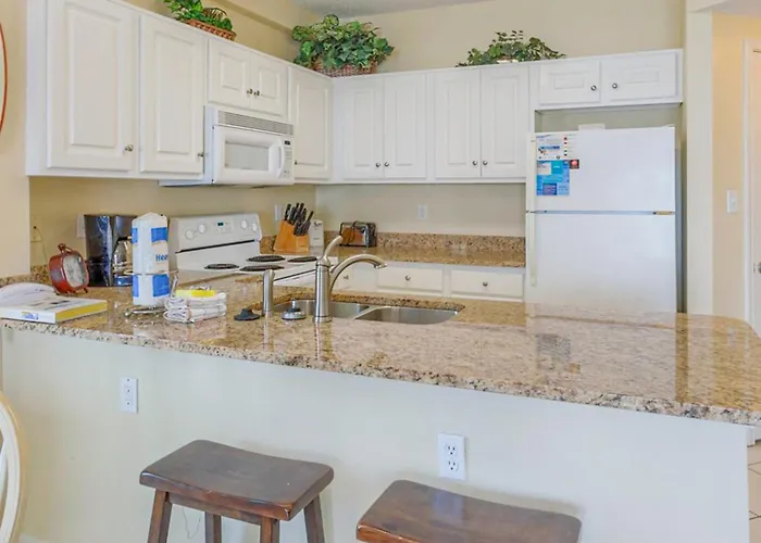 Tropic Isles Apartment *