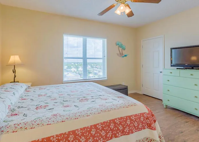 Tropic Isles Apartment